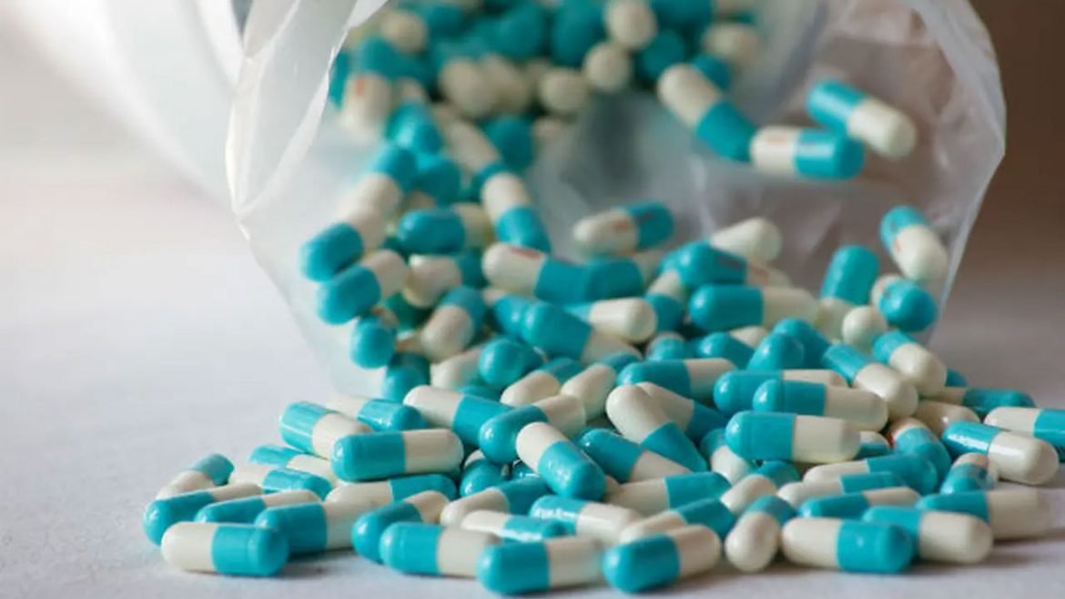 Do NSAIDs slow healing?