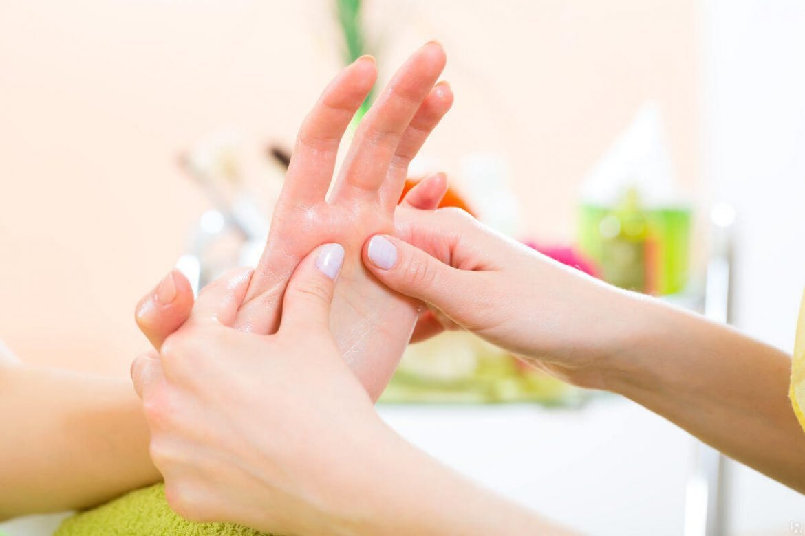 Hand reflexology for lower back pain